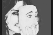 donna-maschera-soffre-piange