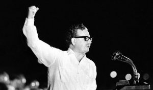 24 ottobre 1970Allende eletto presidente del Cile - Tessere